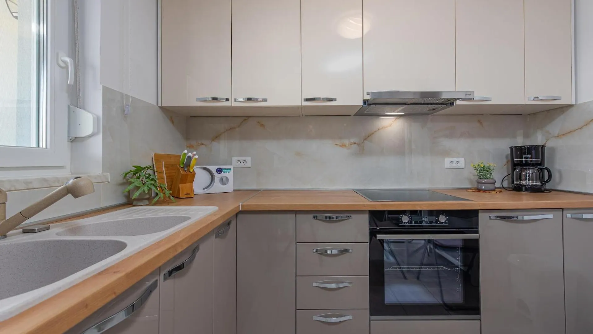 Amazing Apartment In Mandre With Wi-Fi 0*,  Croatia