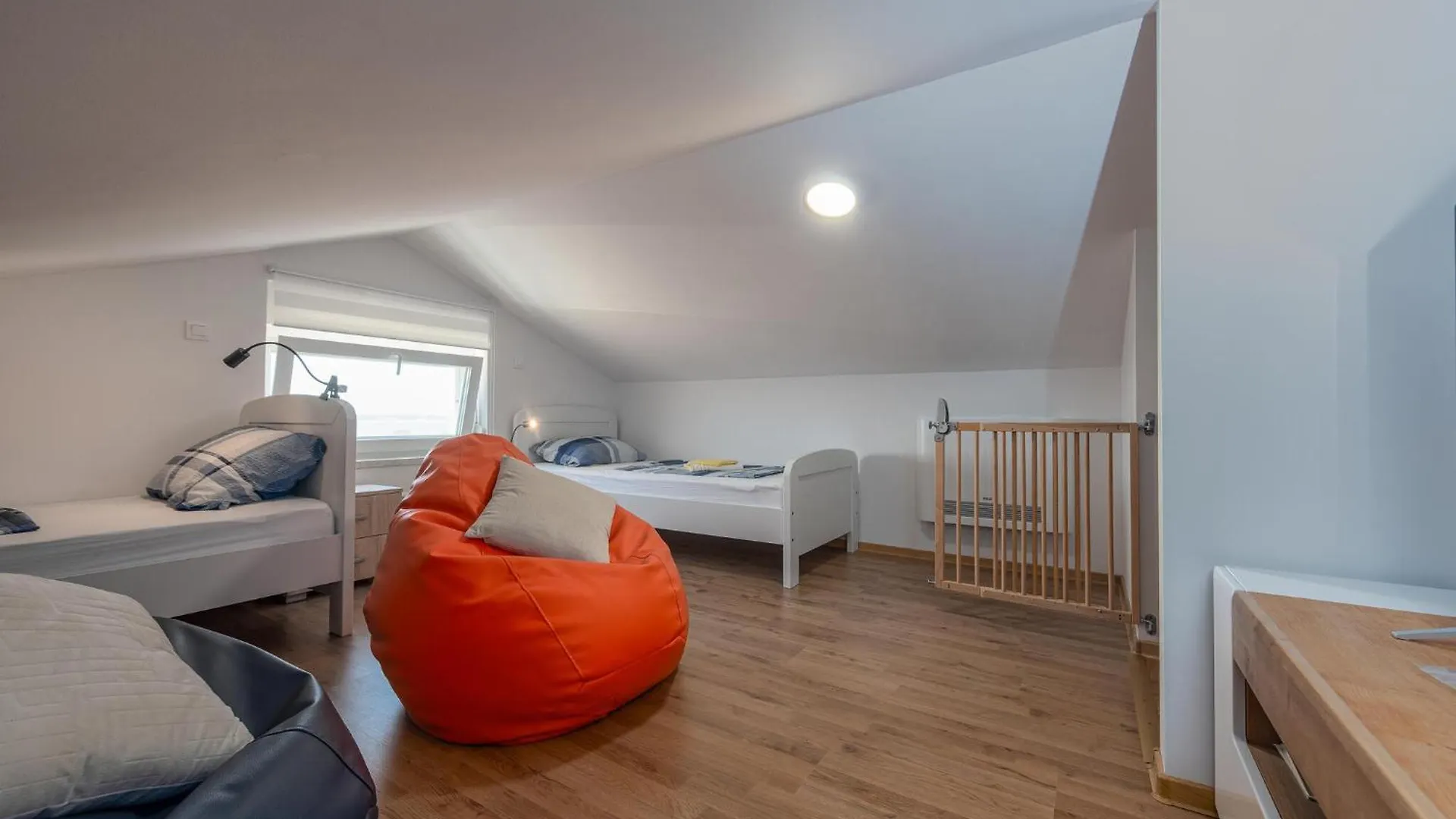 Amazing Apartment In Mandre With Wi-Fi 0*,