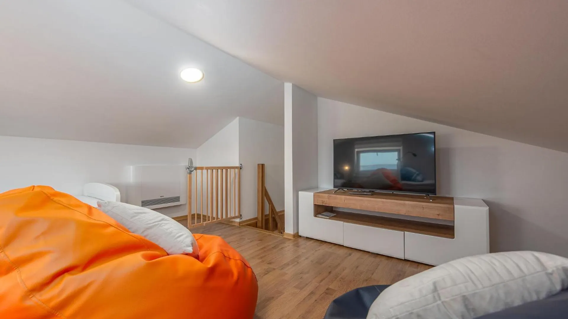 Amazing Apartment In Mandre With Wi-Fi